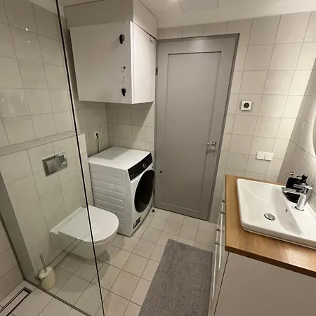 New Family Friendly With Terrace+free Parking Apartment *