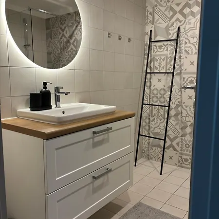 Apartment New Family Friendly With Terrace+free Parking *